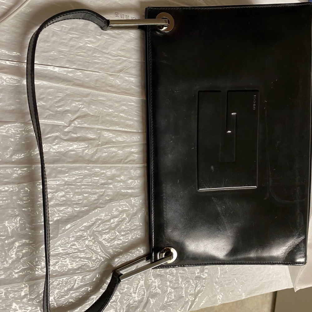 Gucci Black Leather Shoulder Bag with Silver Hardware